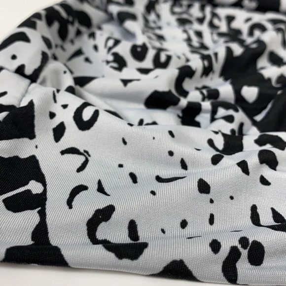 3/$15 Business casual cheetah black white cowl neck sleeveless halter sz medium - Picture 7 of 15